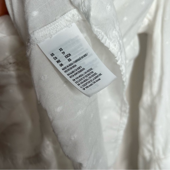 American Eagle Outfitters Ruffled Deep V-neck Double Ruffled Sleeve Swiss Dot XS - Picture 3 of 4